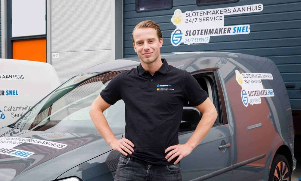 Slotenmaker Snel monteur monteur is er heel klaar voor Slotenmaker Nieuw-Vennep